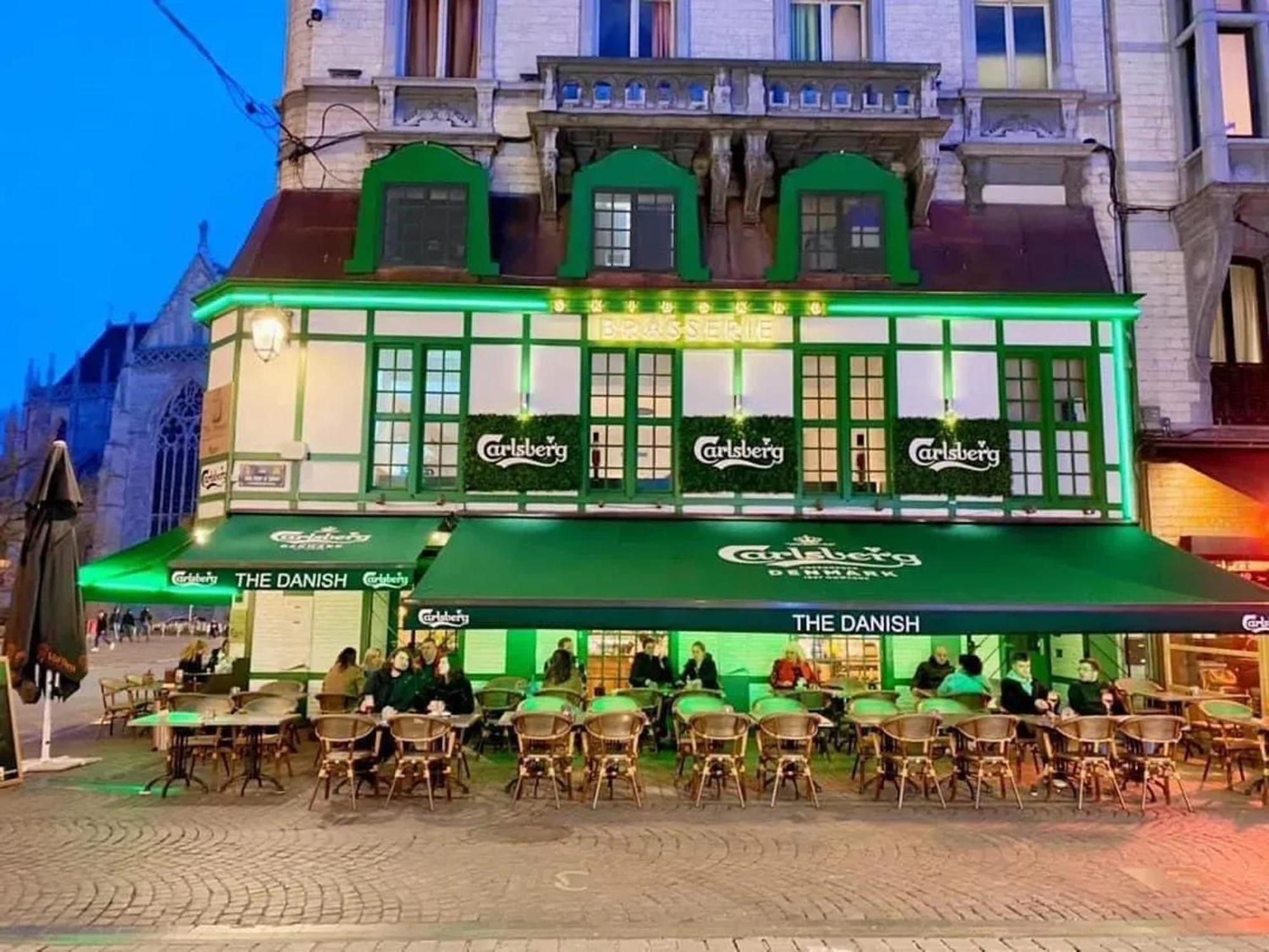 Apartment Charming In Centre With Parking Included *